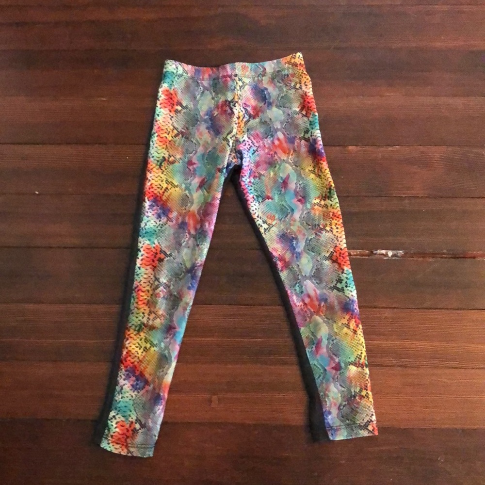 Les Tout Petits leggings.